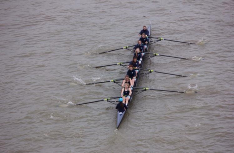 Yorktown Crew rowing on the Potomac River